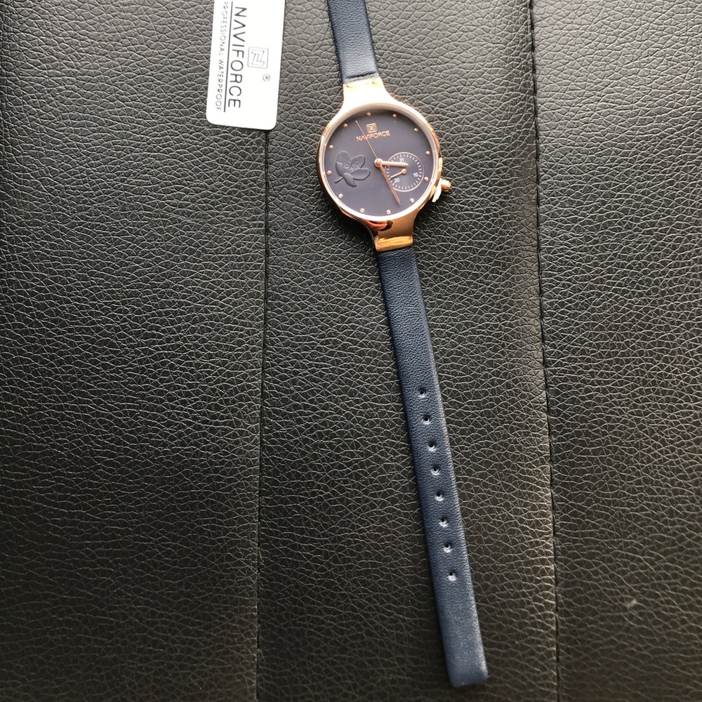🌹Beautiful Watch  For Women 🌹💋❤️ - Picture 2 of 4